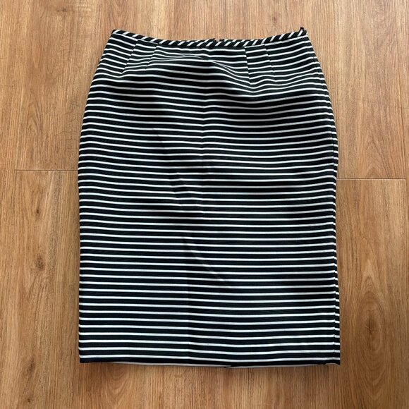 KASPER Mid Rise Mid Thigh Pencil Skirt Horizontal Stripe B/W Women’s Size 6 - Picture 2 of 8